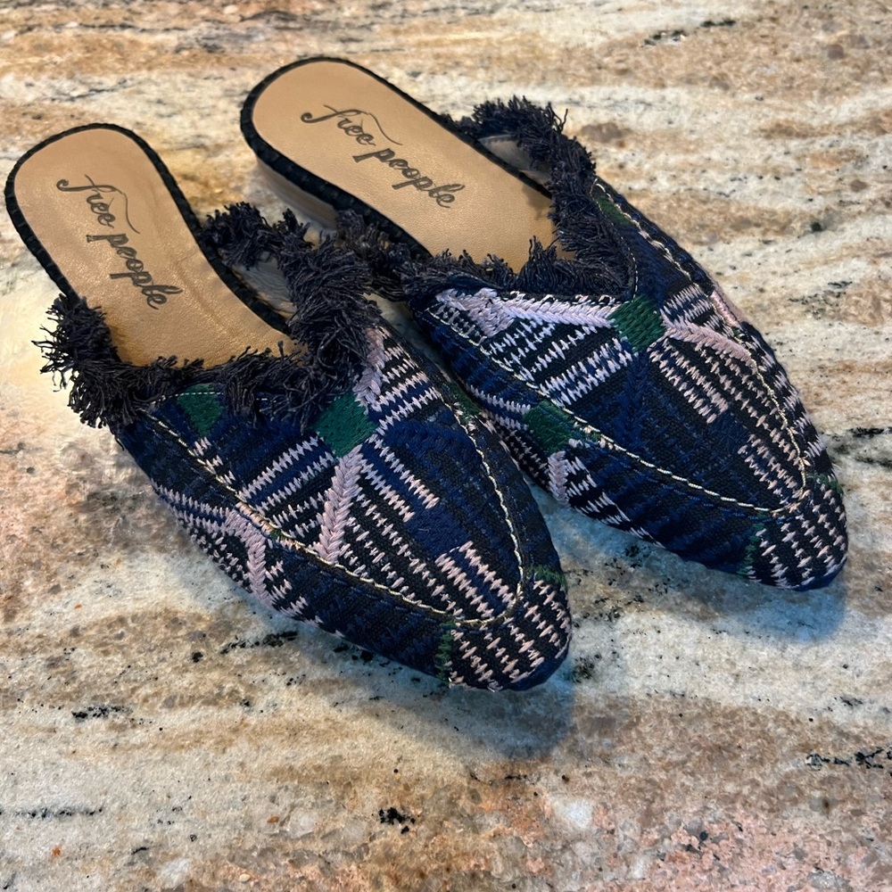 Free People New Port Flat Mule/Shoe Size 9 (Size 39) NWOT